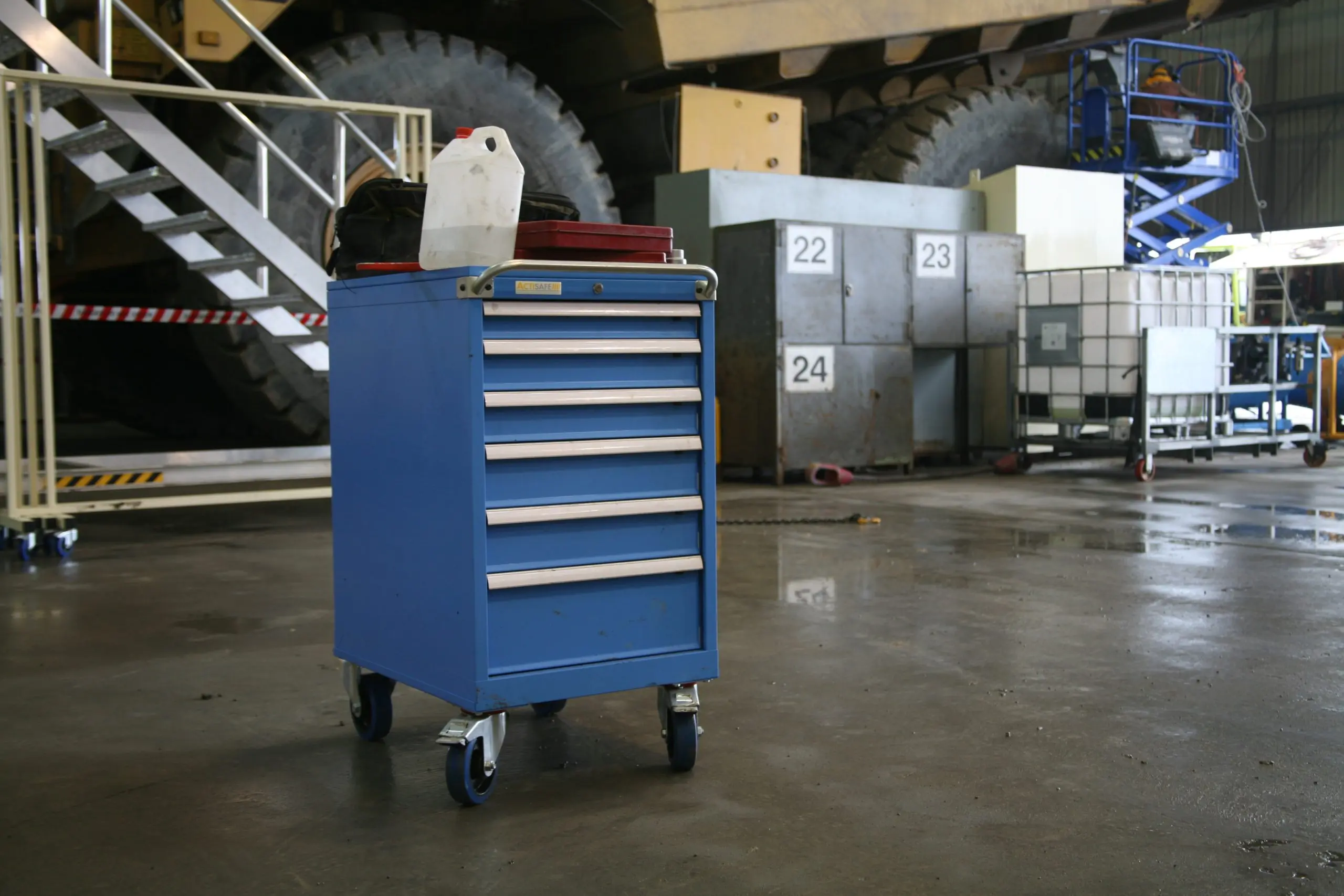 roll cabinet in warehouse